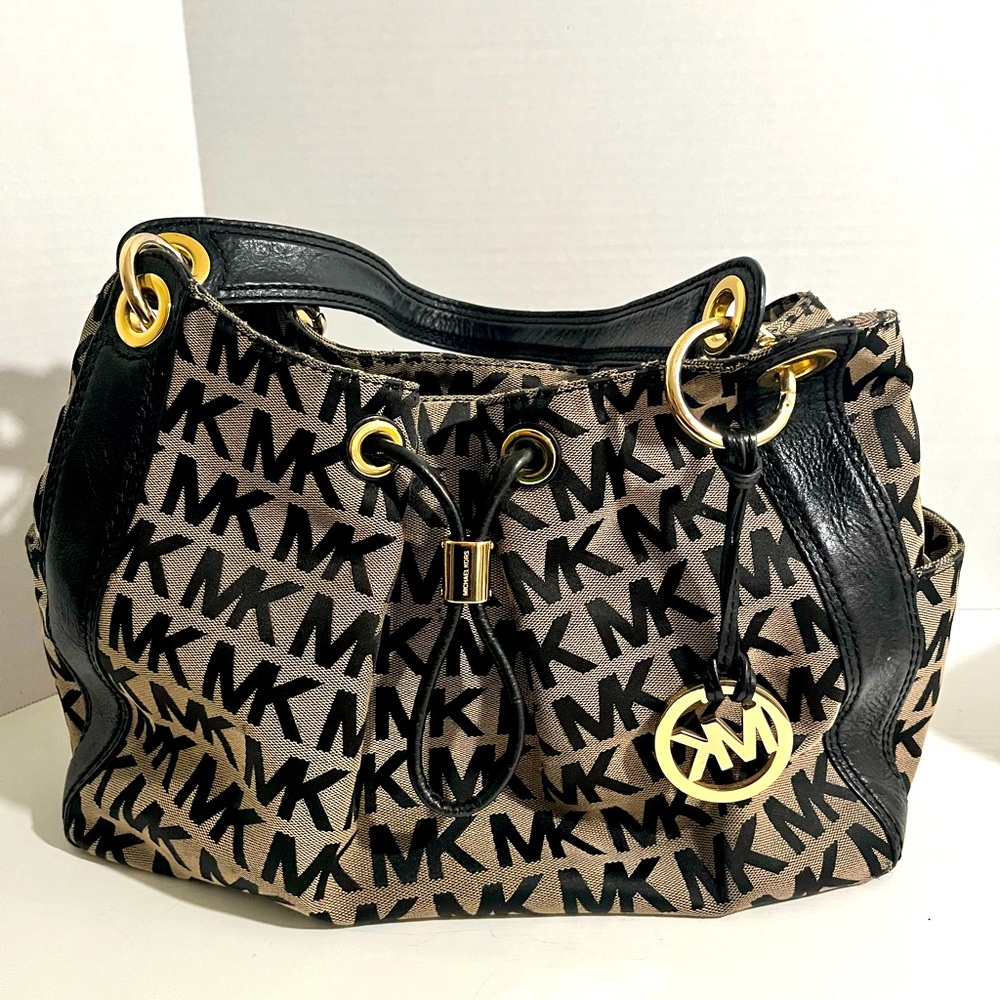 Michael Kors Ludlow Lrg Signature Hobo Bag Drawstring Black Canvas Black Leather